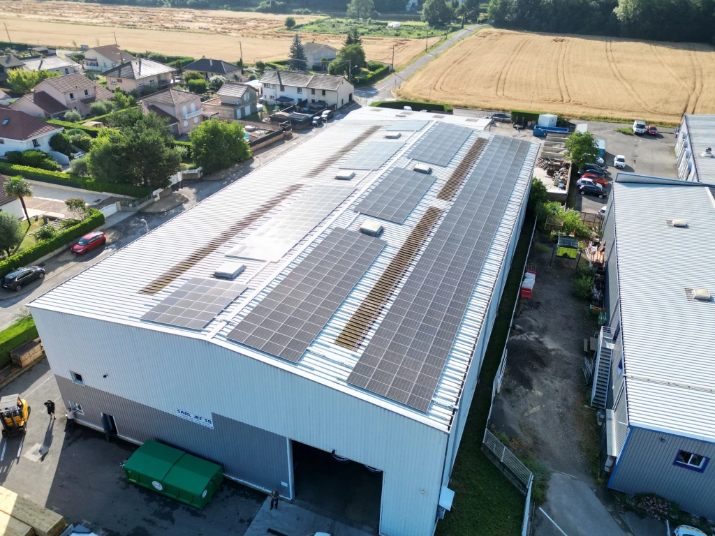 bâtiment industrie photovoltaïque AOS 