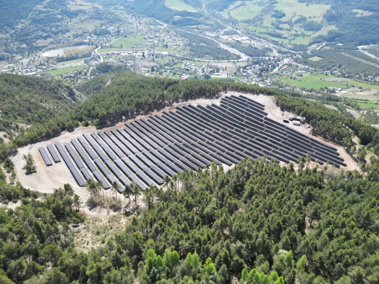centrale solaire sol gouvernance partagée